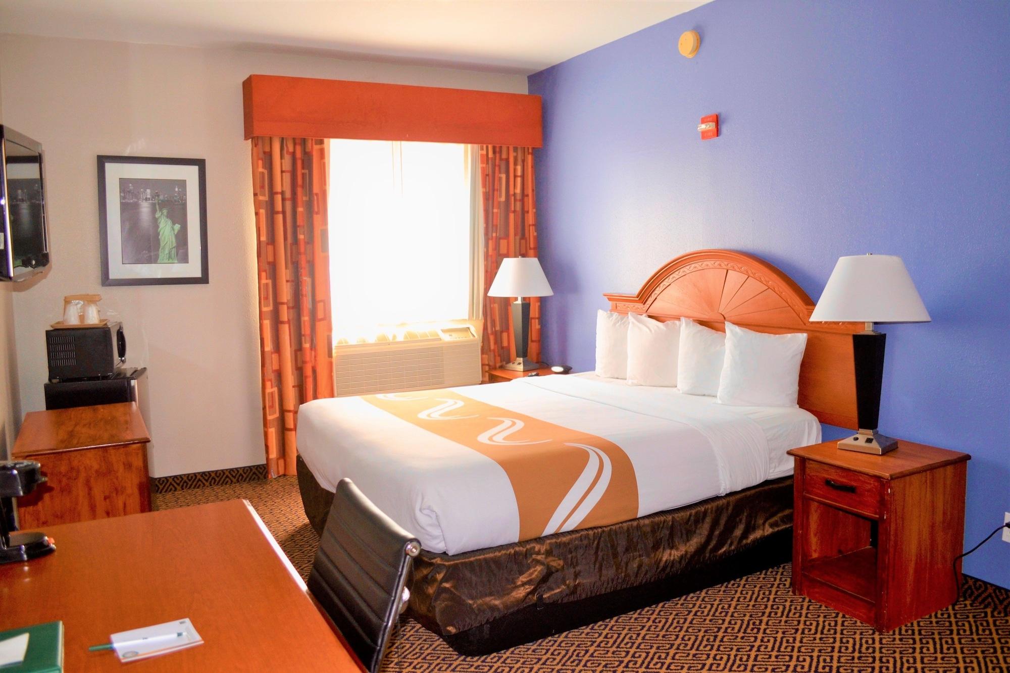 Quality Suites I-44 Tulsa Extérieur photo