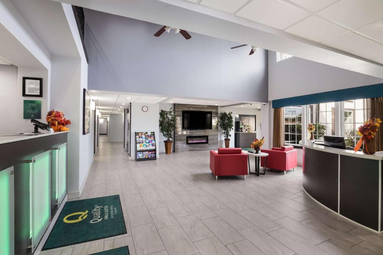 Quality Suites I-44 Tulsa Extérieur photo