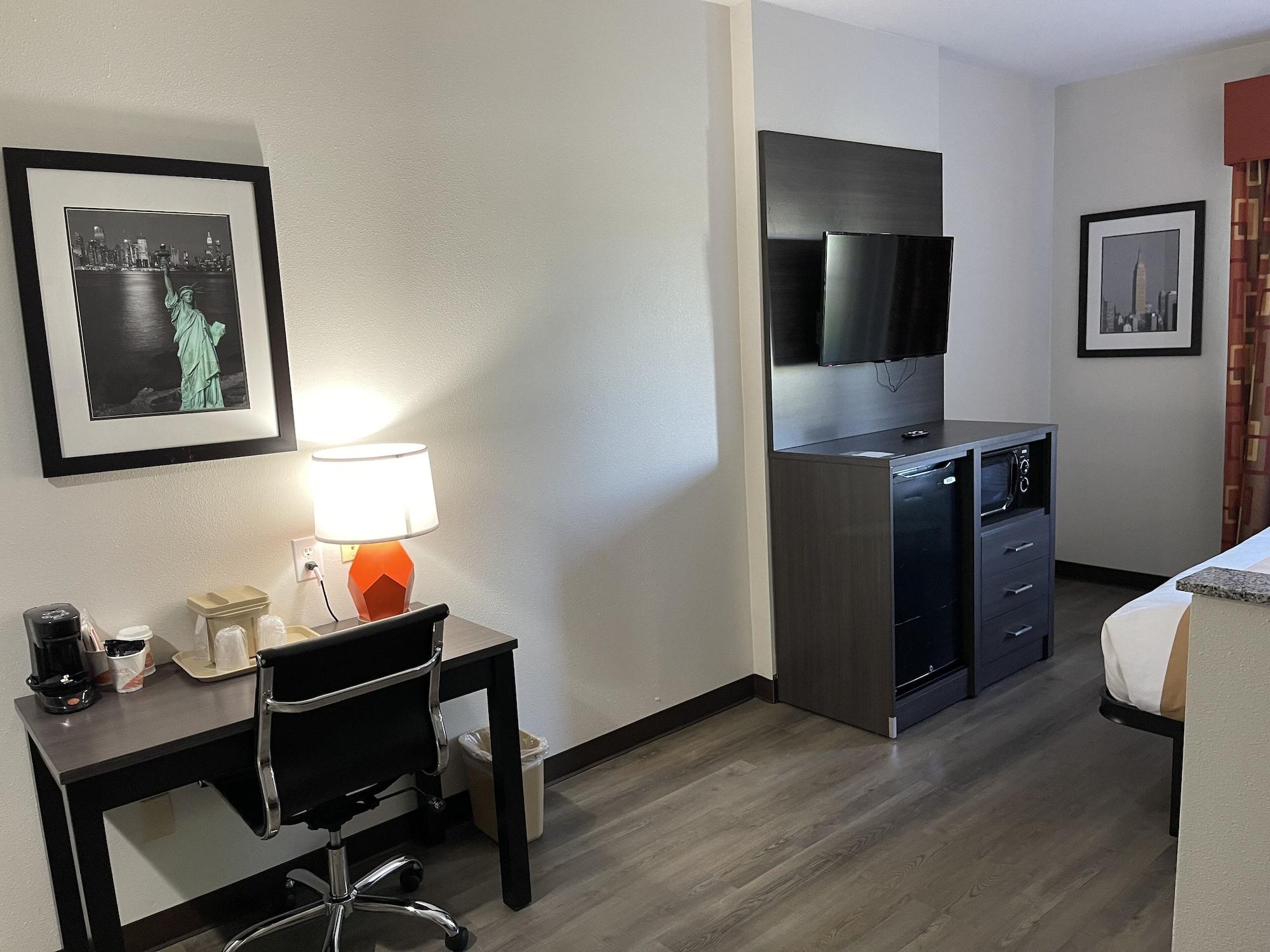 Quality Suites I-44 Tulsa Extérieur photo