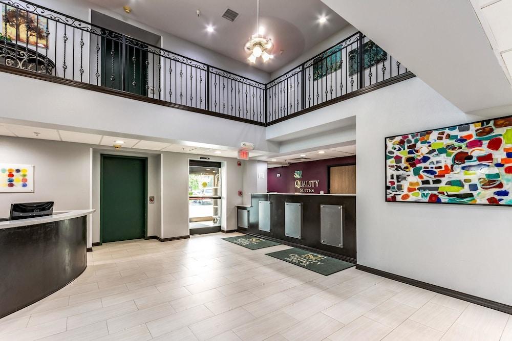 Quality Suites I-44 Tulsa Extérieur photo