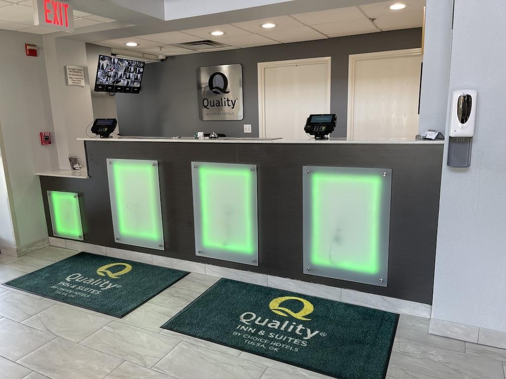 Quality Suites I-44 Tulsa Extérieur photo